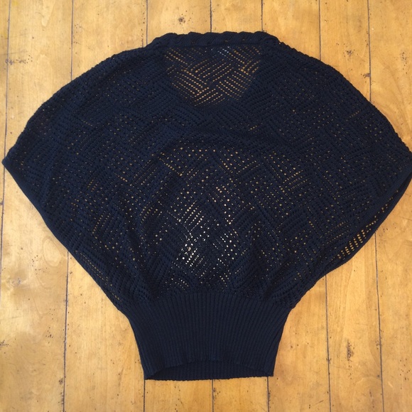 BCBG Sweater Poncho NWOT - Picture 5 of 5